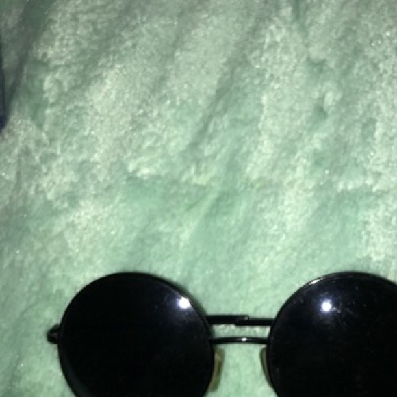 VINTAGE ROUND SUNGLASSES 😎 - Picture 3 of 3